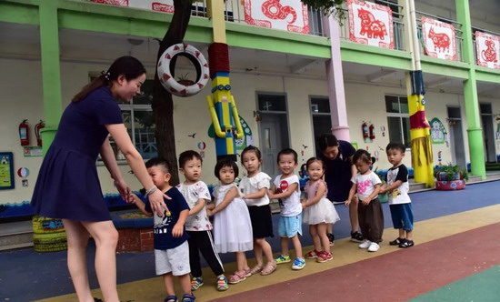 萌娃火力全开:新乡市世青智能开发幼儿园